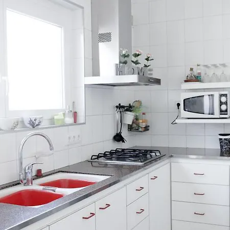 Miralles فندق مبيت وإفطار 2*
