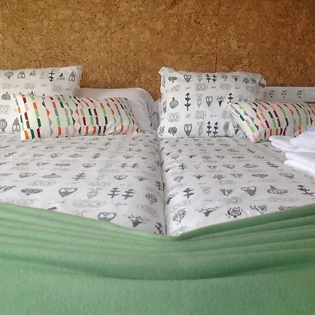 Miralles فندق مبيت وإفطار 2*